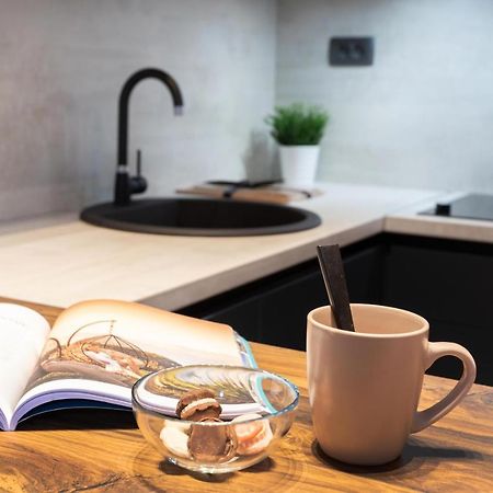 Modern And Design Apartment Near The Main Square ザグレブ エクステリア 写真